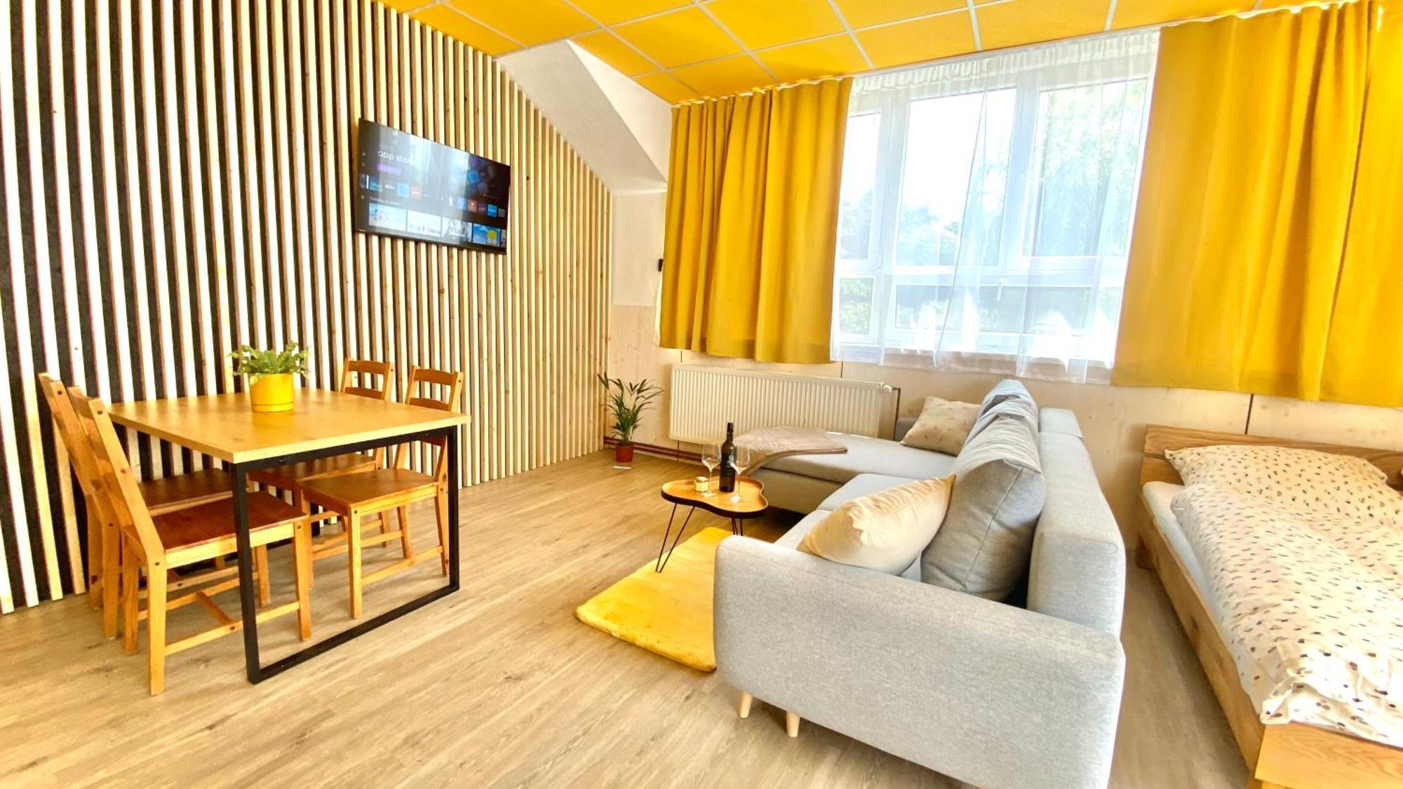 Apartmany Svrcinky Lipótszentmiklós Kültér fotó